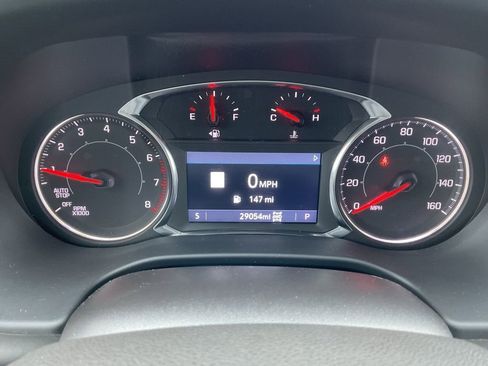 Used 2023 GMC Acadia SLT w/ Preferred Package image 13