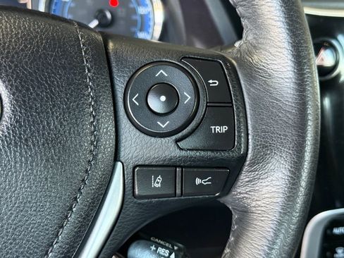 Certified 2018 Toyota Corolla XSE image 27