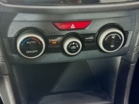 Used 2021 Subaru Crosstrek 2.0i image 17