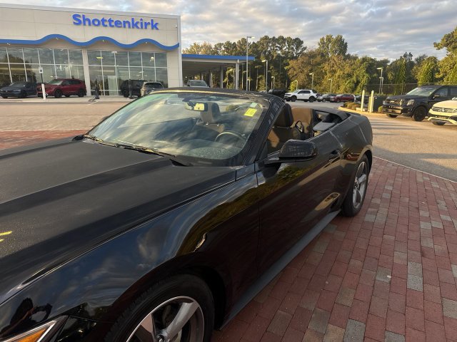 Used 2017 Ford Mustang Convertible w/ Equipment Group 051A RWD image 4