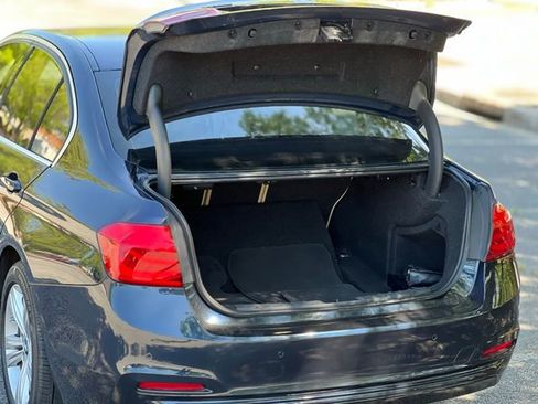 Used 2017 BMW 330i xDrive Sedan AWD/4WD image 43