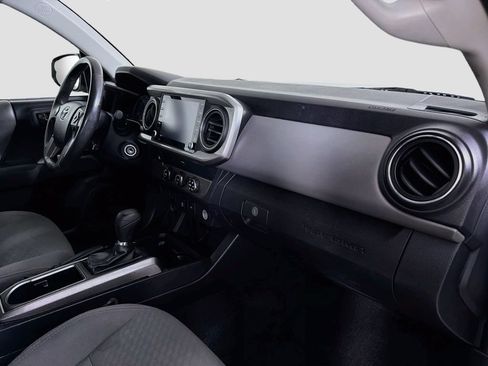 Used 2020 Toyota Tacoma SR5 RWD image 28