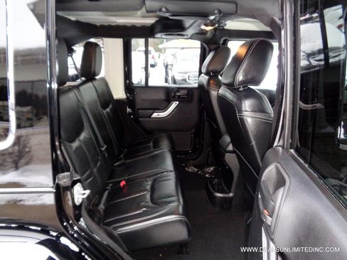 Used 2014 Jeep Wrangler Unlimited Sahara w/ Dual Top Group image 15
