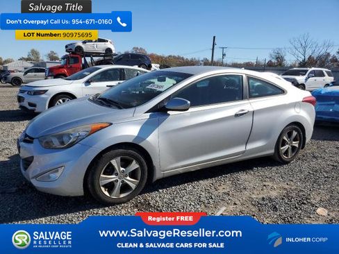 Used 2013 Hyundai Elantra FWD image 1