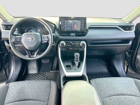 Used 2021 Toyota RAV4 XLE image 3