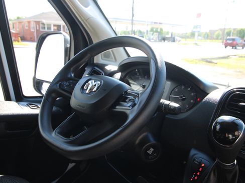 Used 2023 RAM ProMaster 2500 FWD image 14