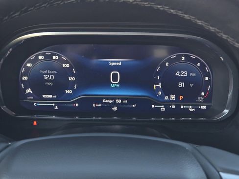 Used 2023 Chevrolet Suburban LT image 11