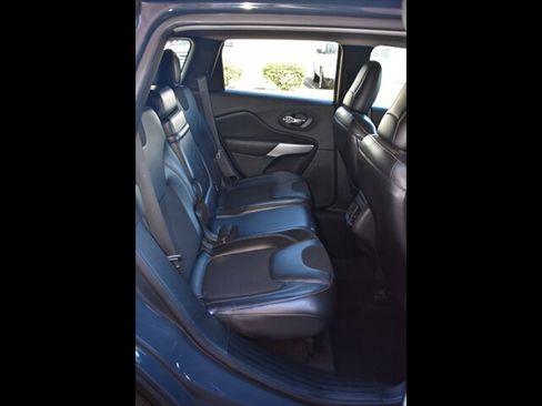 Used 2018 Jeep Cherokee Latitude Plus image 26