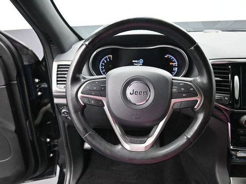 Used 2021 Jeep Grand Cherokee Laredo X AWD/4WD image 16