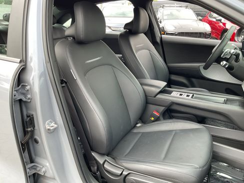 Used 2024 Hyundai Ioniq 6 SEL RWD image 21