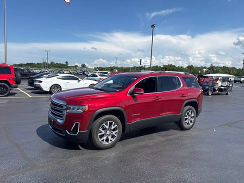 Used 2023 GMC Acadia SLT FWD image 3