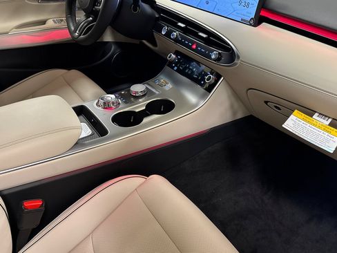 New 2026 Genesis GV70 2.5T Advanced AWD/4WD image 17