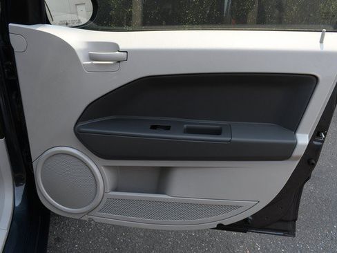 Used 2007 Dodge Caliber SXT FWD image 23