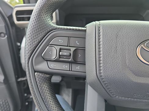 Used 2025 Toyota Tacoma SR5 image 17