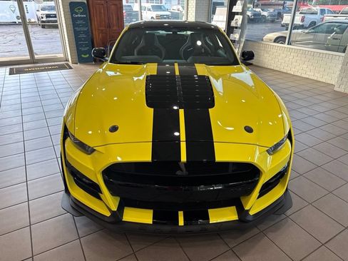 Used 2021 Ford Mustang Shelby GT500 w/ Carbon Fiber Track Pack RWD image 10