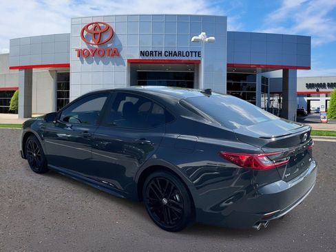 Used 2026 Toyota Camry SE w/ Convenience Package FWD image 4