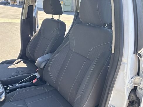 Used 2015 Ford Fiesta SE w/ Equipment Group 201A FWD image 25