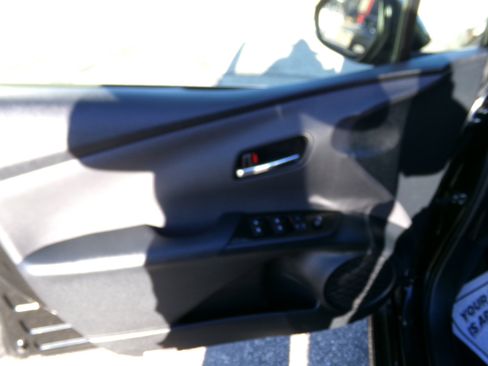 Used 2016 Toyota Prius Two image 10