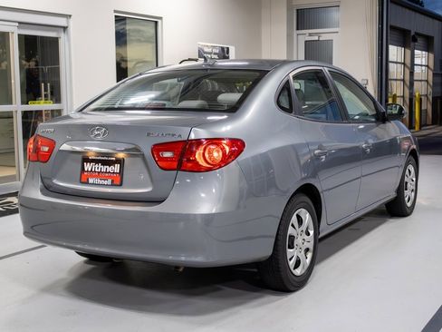Used 2010 Hyundai Elantra GLS image 7