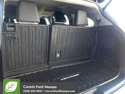 Used 2023 Toyota Highlander Limited AWD/4WD image 28