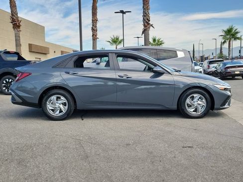 New 2026 Hyundai Elantra SE FWD image 29