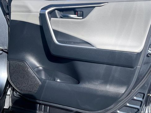 Used 2024 Toyota RAV4 Limited image 23