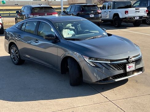 New 2026 Nissan Sentra SL image 4