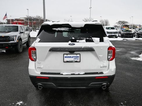 Certified 2023 Ford Explorer XLT w/ Equipment Group 202A image 6