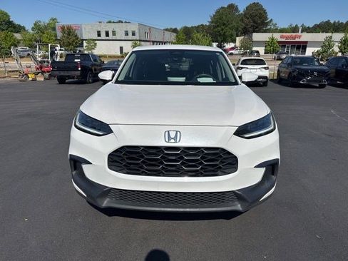 Used 2025 Honda HR-V LX image 2