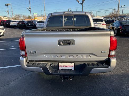 Used 2020 Toyota Tacoma SR image 5