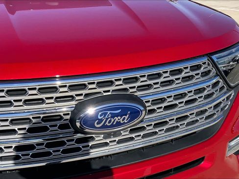 Used 2020 Ford Explorer Limited image 30