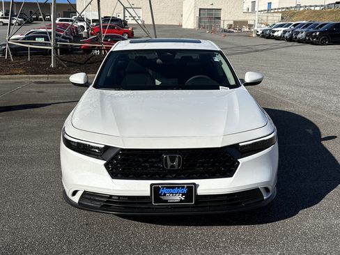 Used 2024 Honda Accord EX image 3
