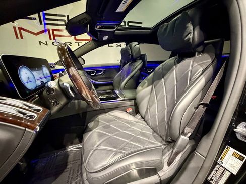 Used 2021 Mercedes-Benz Maybach S 580 4MATIC image 35