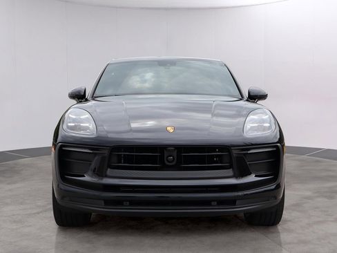 Used 2025 Porsche Macan AWD/4WD image 12