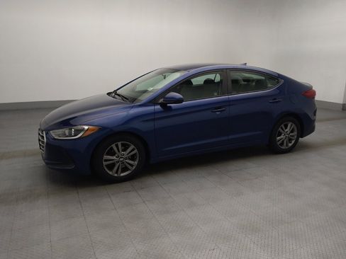 Used 2017 Hyundai Elantra SE FWD image 2