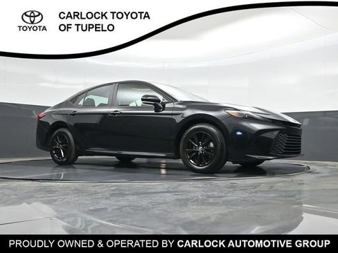 Used 2025 Toyota Camry LE image 39