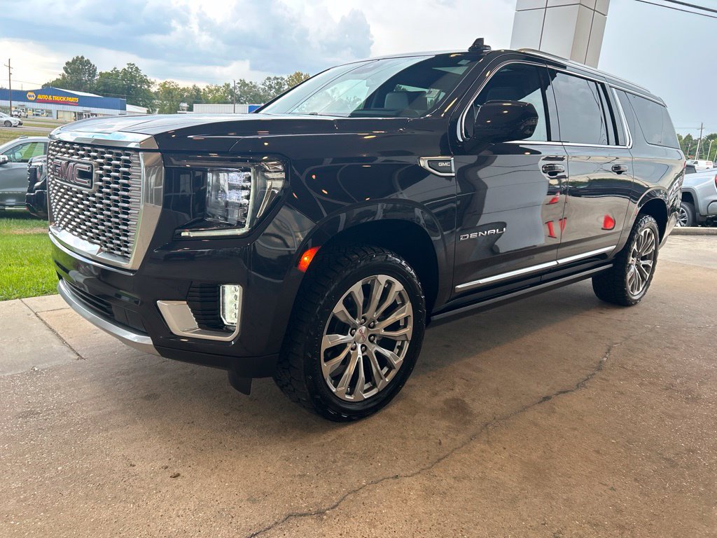 Certified 2024 GMC Yukon XL Denali w/ Max Trailering Package AWD/4WD image 4