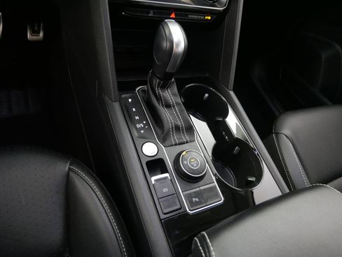 Used 2022 Volkswagen Atlas SEL R-Line image 24