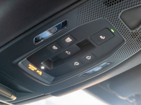 Certified 2025 Porsche Cayenne image 32