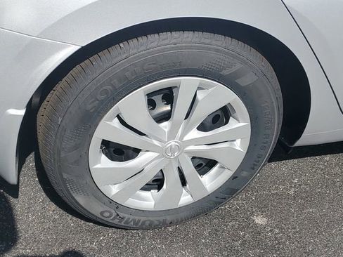 Certified 2025 Nissan Versa S w/ Trunk Package FWD image 5