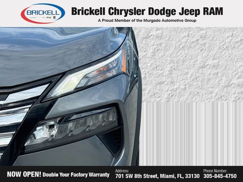 Used 2024 Nissan Rogue SV FWD image 9