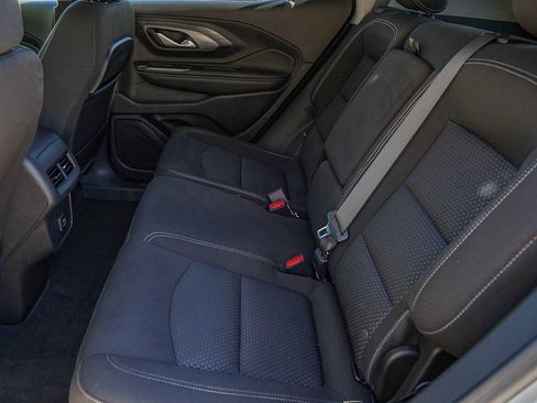 Used 2024 GMC Terrain SLE image 29