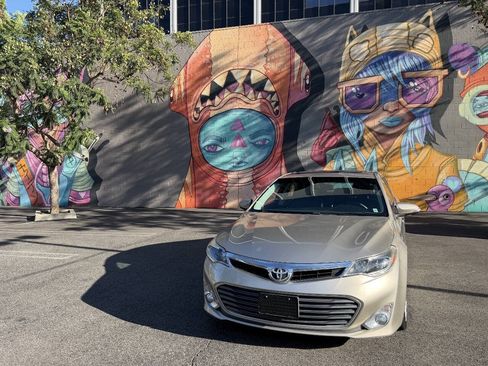 Used 2015 Toyota Avalon Limited FWD image 8