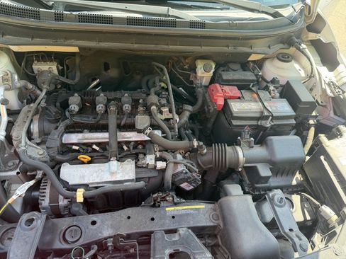 Used 2021 Nissan Kicks S image 16