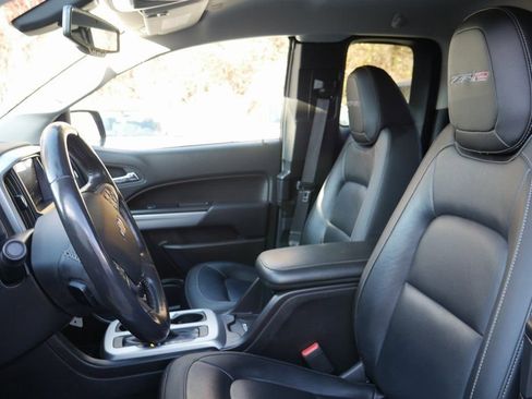 Used 2022 Chevrolet Colorado ZR2 w/ ZR2 Dusk Special Edition image 9