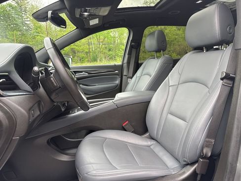Used 2023 Buick Enclave Essence w/ Experience Buick Package AWD/4WD image 19