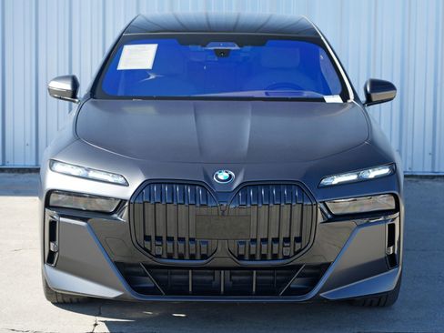 Used 2023 BMW i7 xDrive60 image 53