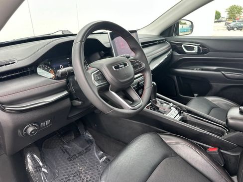 Used 2022 Jeep Compass Trailhawk AWD/4WD image 15