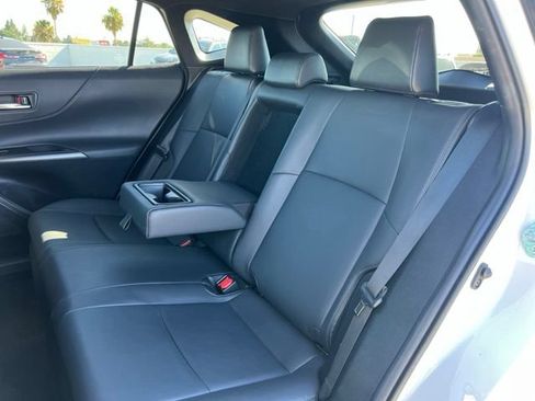 Used 2023 Toyota Venza XLE AWD/4WD image 18