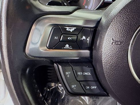 Used 2018 Ford Mustang Premium image 14
